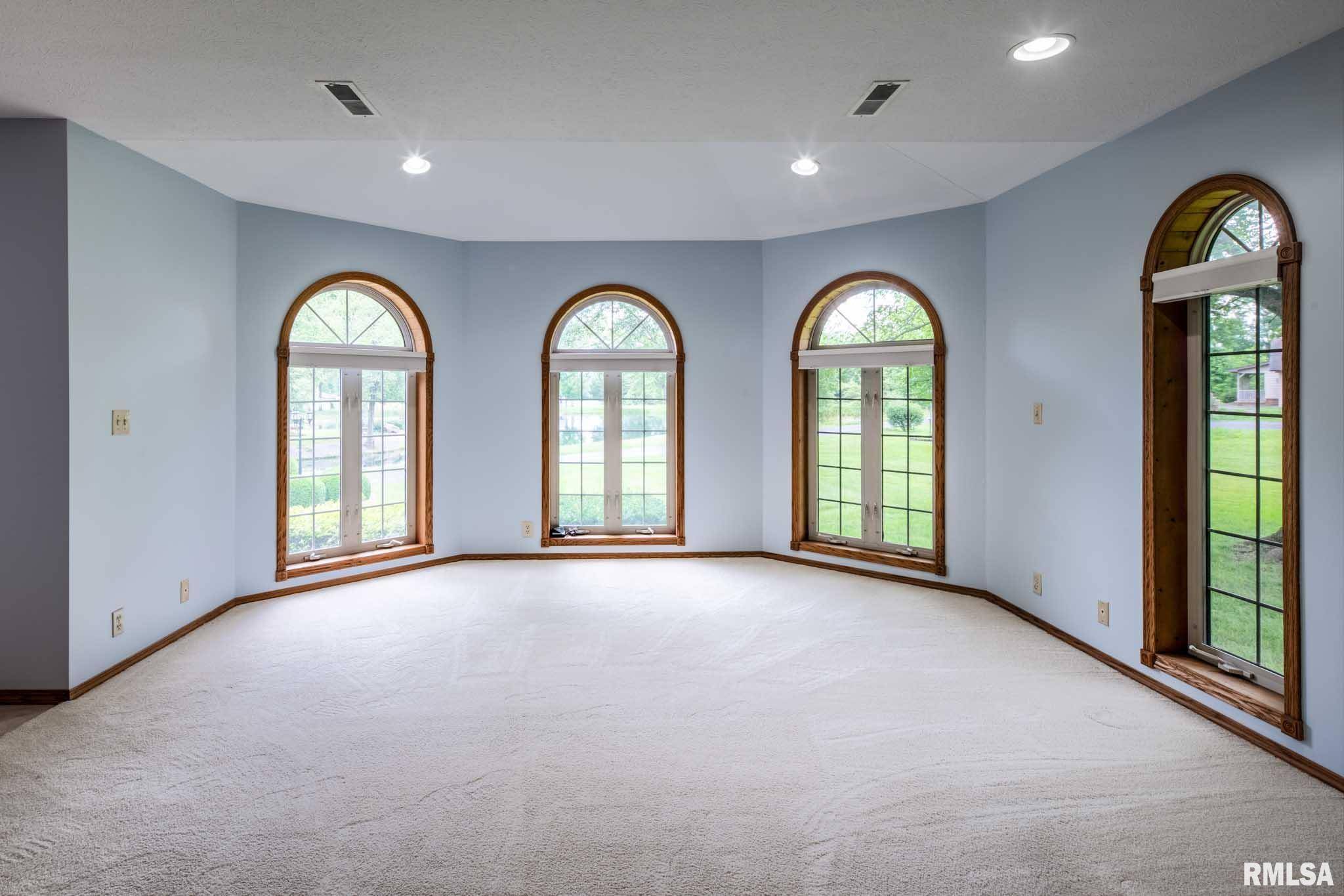 Marion, IL 62959,10415 Chayla RD