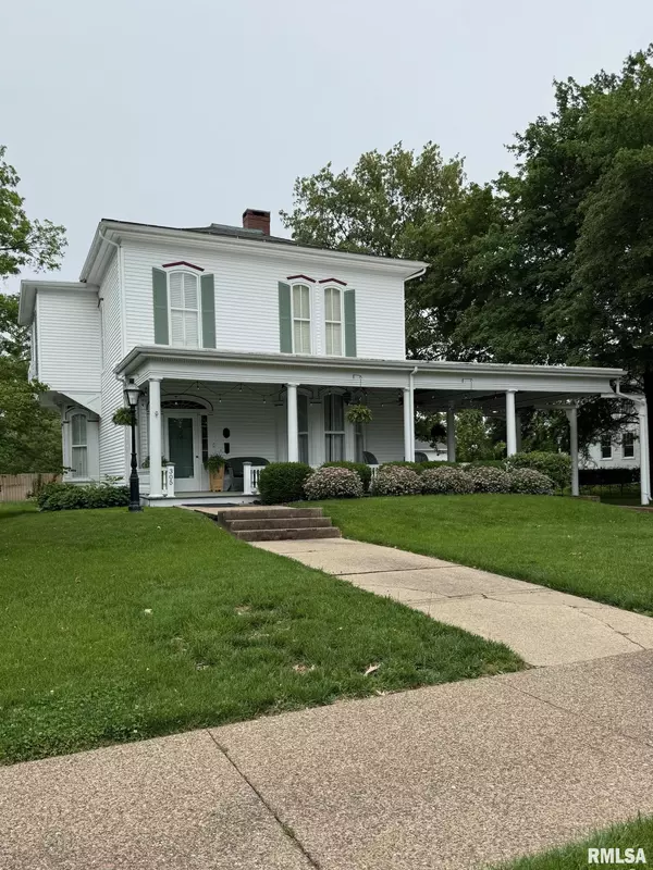 Carmi, IL 62821,305 W MAIN ST