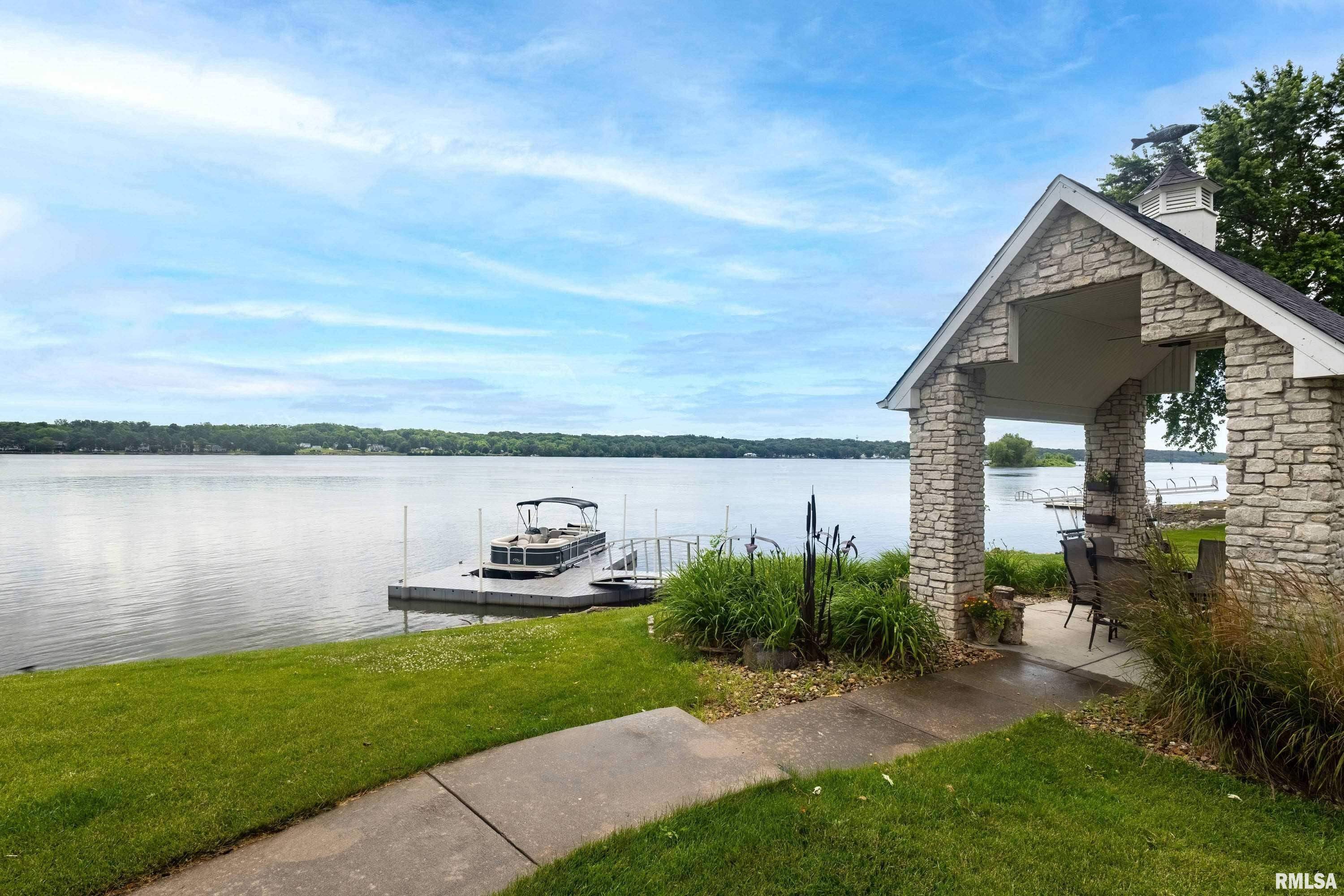 Le Claire, IA 52753,21945 GREAT RIVER RD