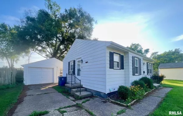 Camanche, IA 52730,809 5TH AVE