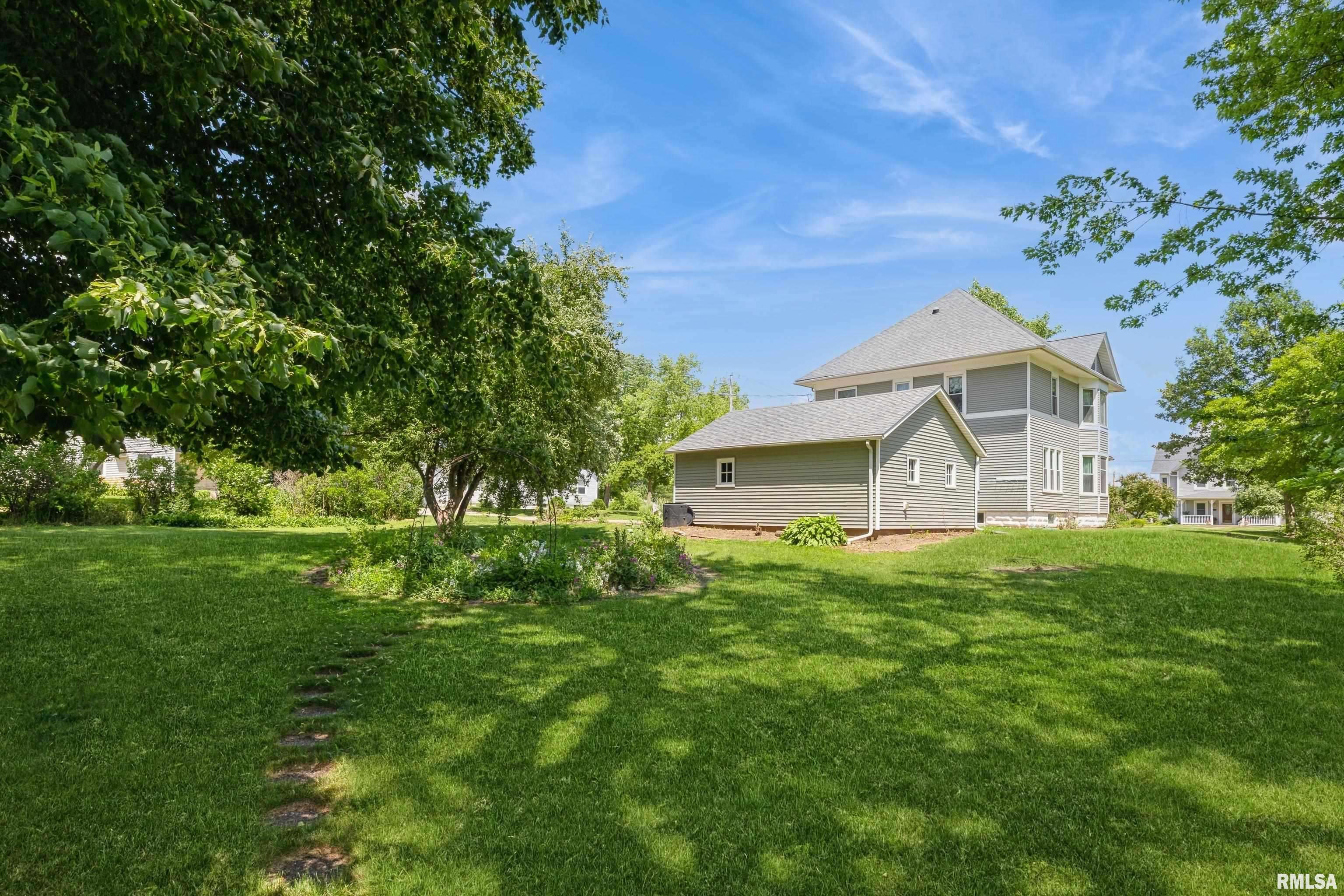De Witt, IA 52742,125 5TH AVE