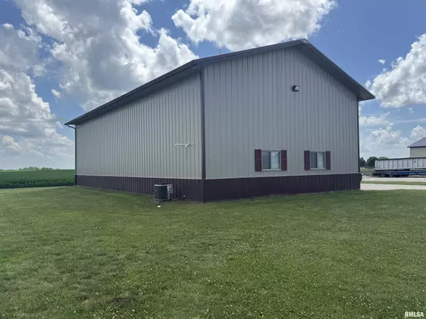 Cambridge, IL 61238,604 E OAK ST