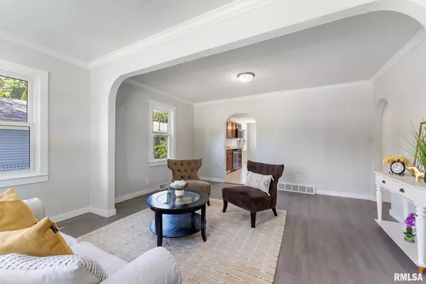 Moline, IL 61265,209 45TH ST