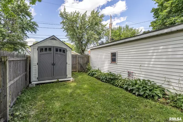 Davenport, IA 52803,2512 E 18TH ST