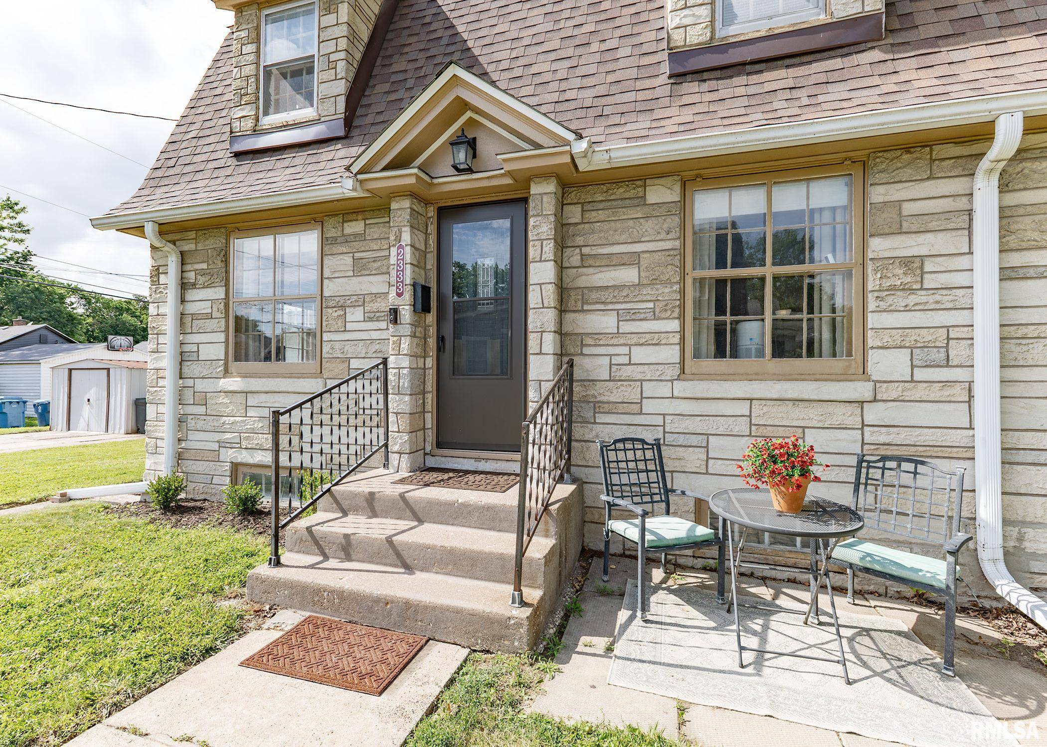 East Moline, IL 61244,2333 7TH ST