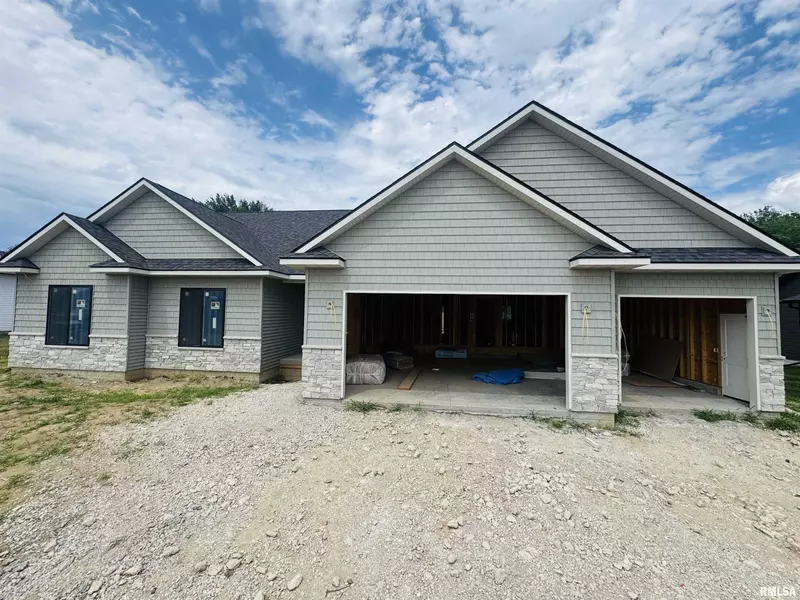 313 LINDA LN, Riverdale, IA 52722
