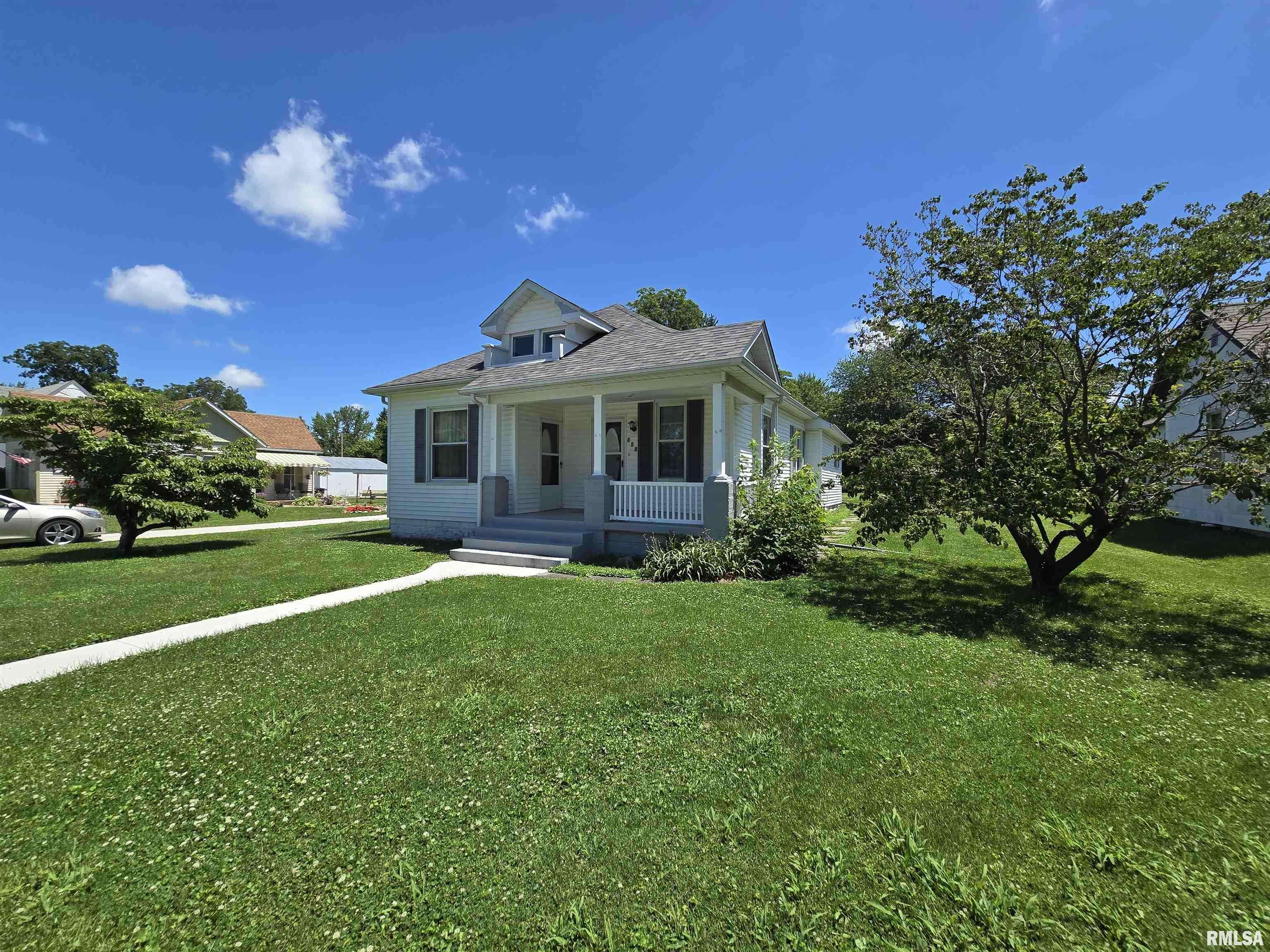 Camp Point, IL 62320,305 N VERMONT ST