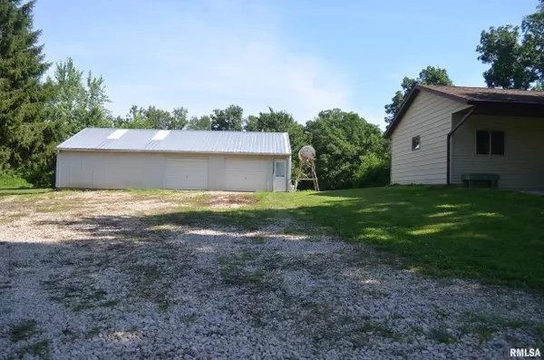 Tipton, IA 52772,1525 INDIAN AVE