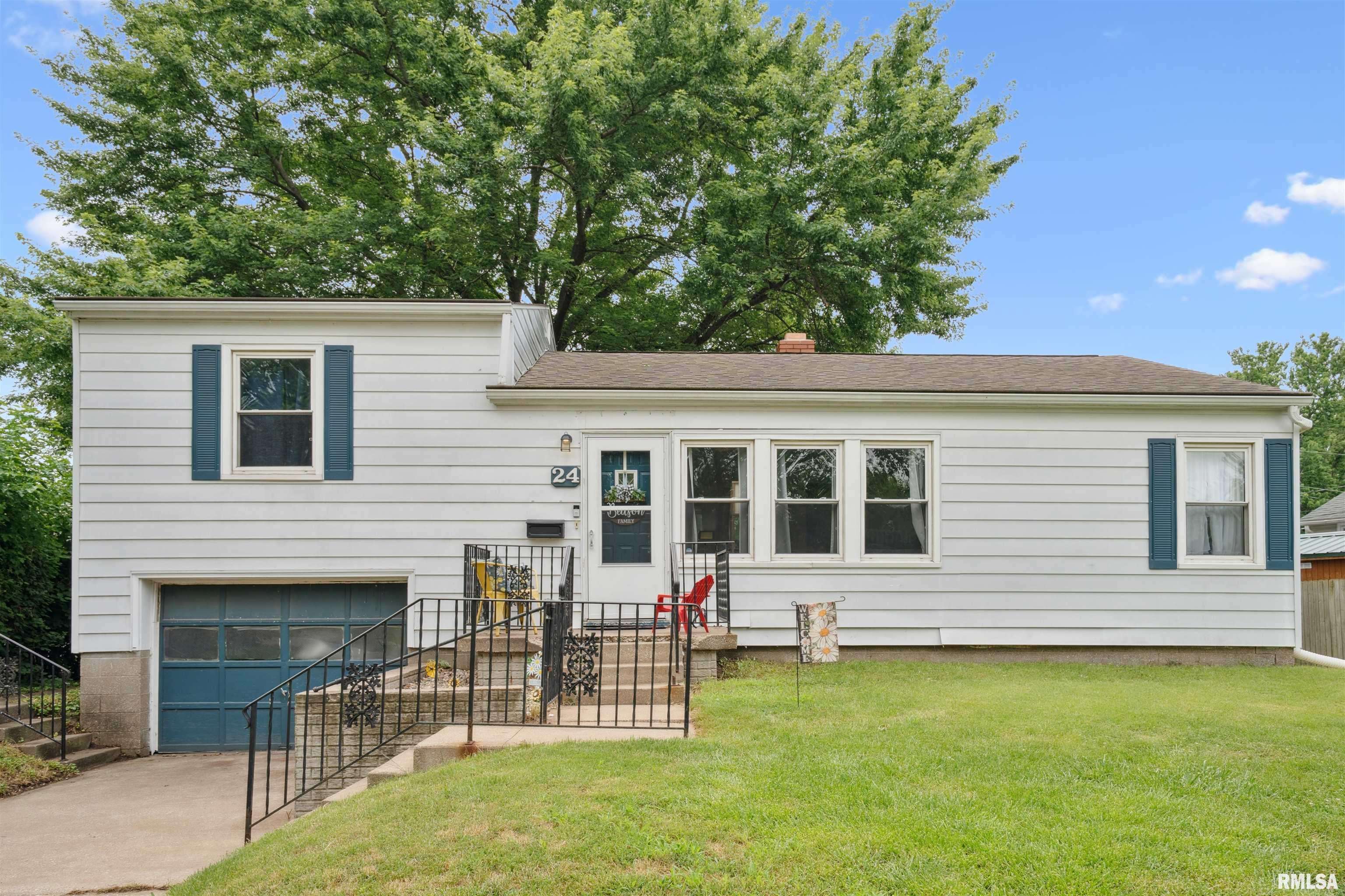24 BERKSHIRE DR, Rock Island, IL 61201