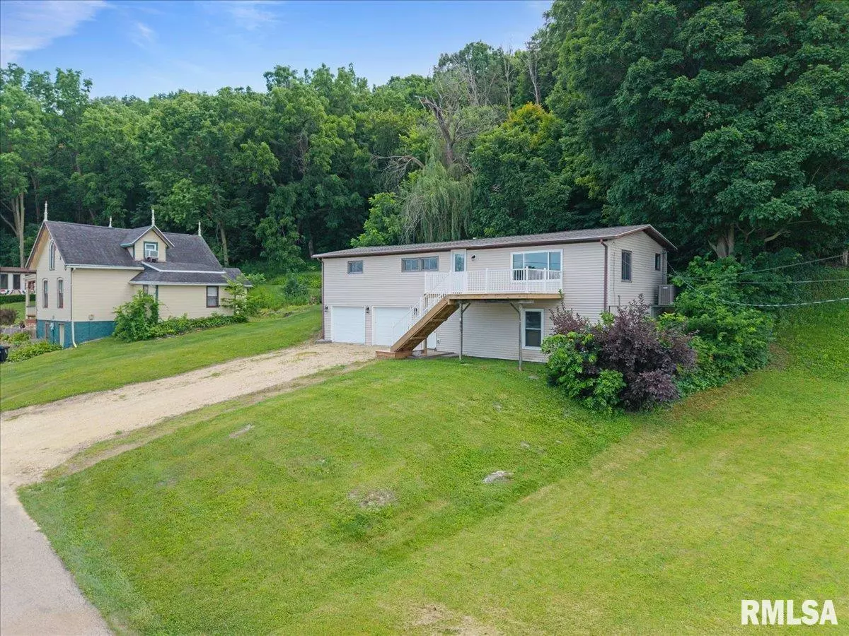 Bellevue, IA 52031,903 Stone ST