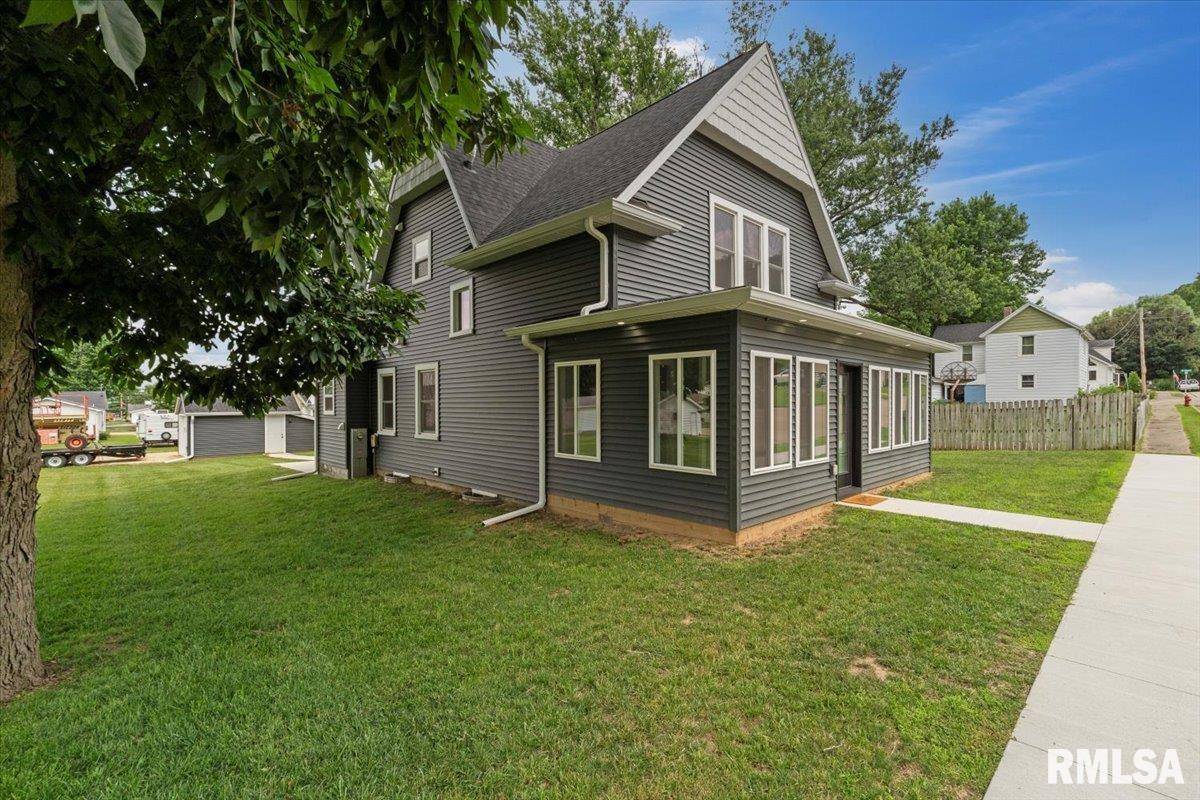 Bellevue, IA 52031,1103 MULBERRY ST
