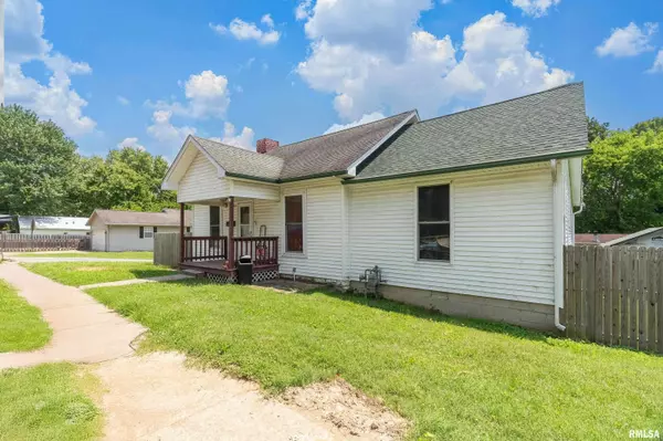 503 W IDAHO AVE, Carterville, IL 62918