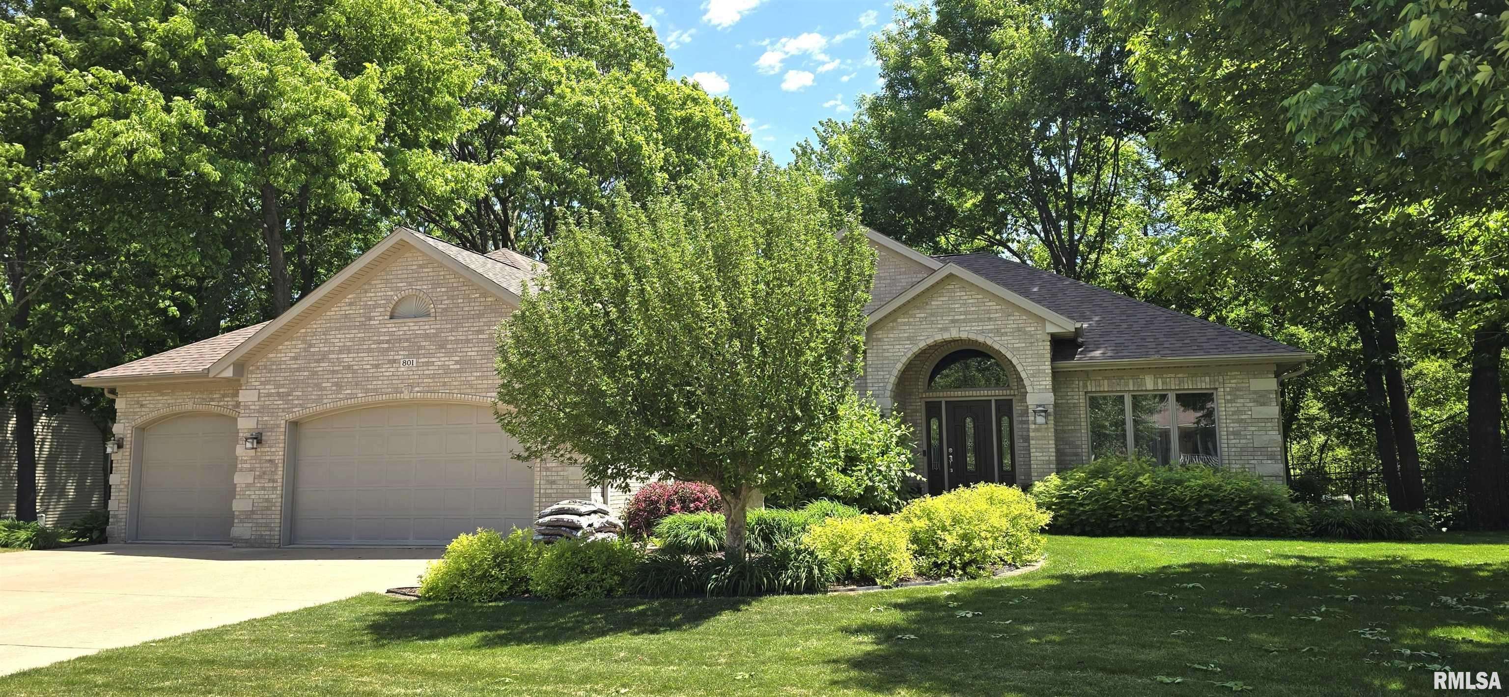 801 E 7TH ST, Coal Valley, IL 61244