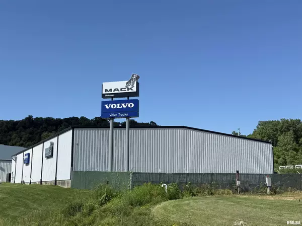 Dubuque, IA 52003,10435 Bronzewood DR