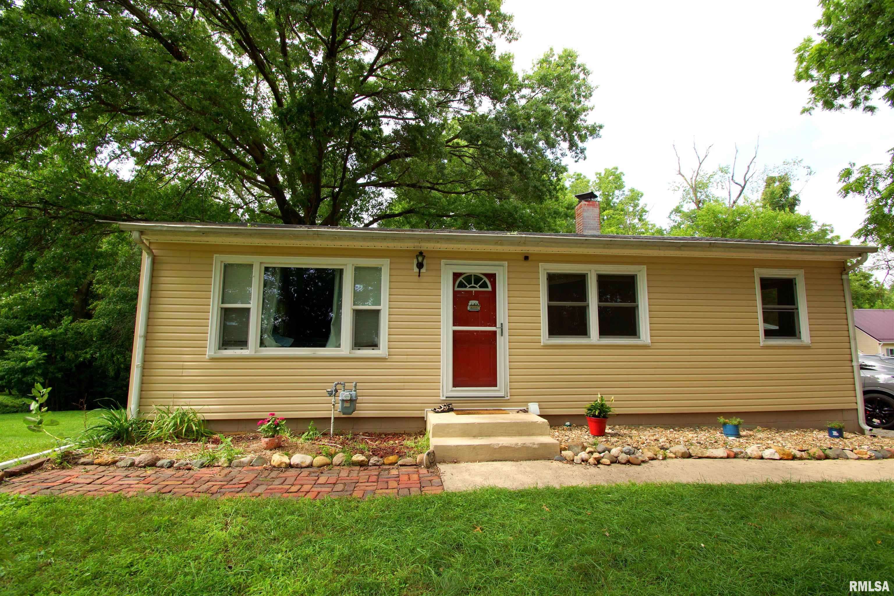 3422 HOBSON AVE, Davenport, IA 52802