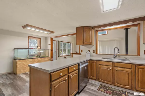 Clinton, IA 52732,1324 N 13TH AVE