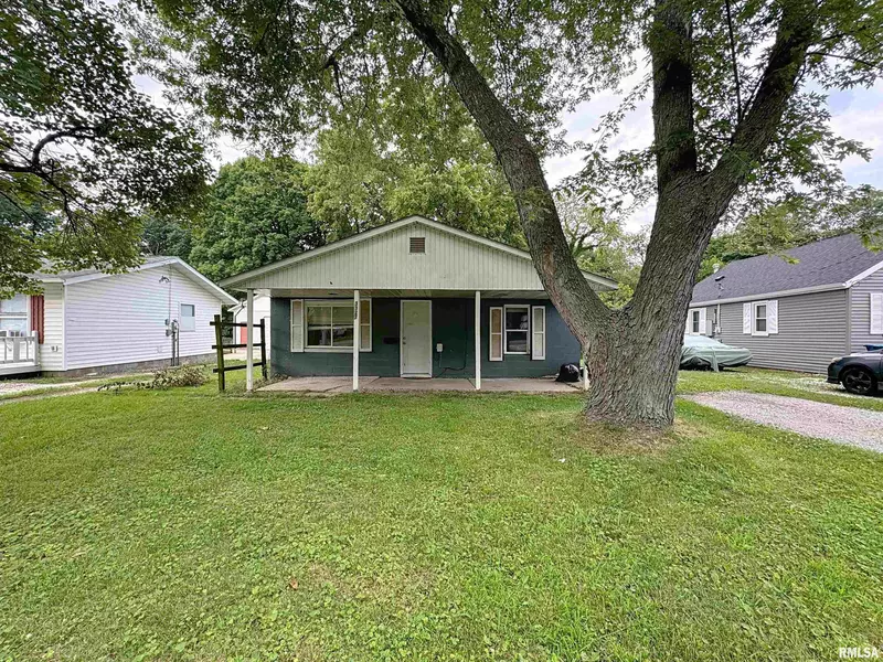 3327 2ND ST, East Moline, IL 61244-3331