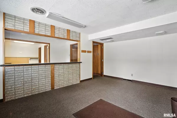 Davenport, IA 52806,430 W 35TH ST