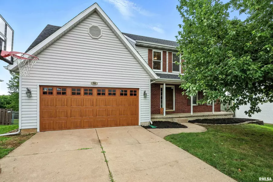 732 W 59TH ST, Davenport, IA 52806