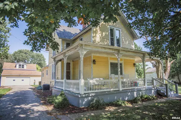 214 N CHESTNUT ST,  Mendon,  IL 62351