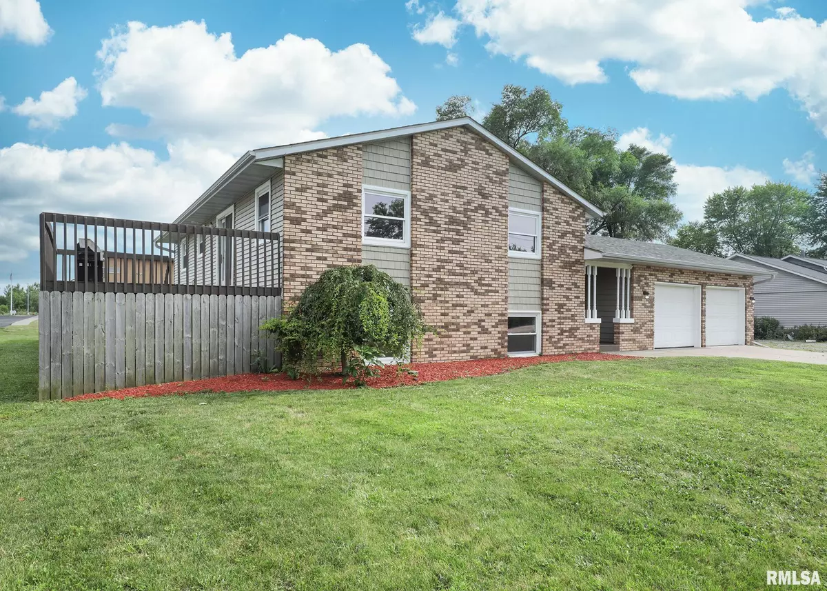 East Moline, IL 61244,4240 4TH AVE