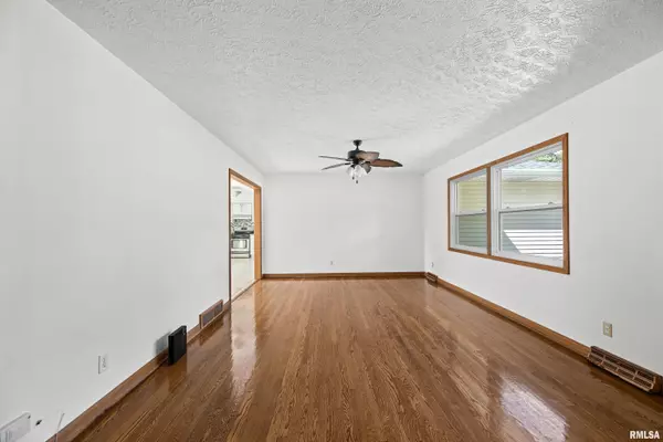 East Moline, IL 61244,2525 4TH Street A
