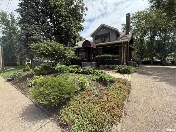Davenport, IA 52803,2125 EASTERN AVE