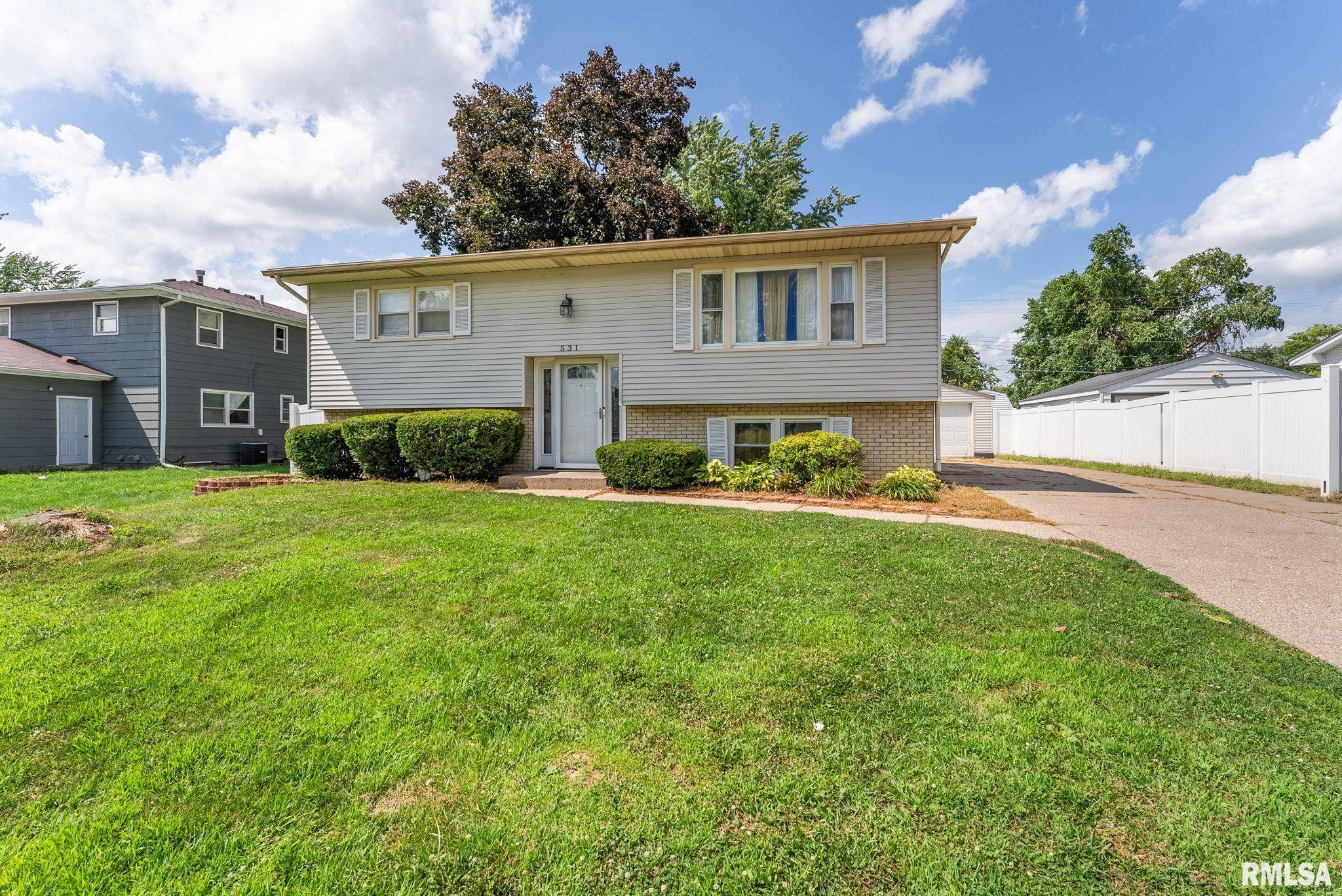 531 32ND AVE, East Moline, IL 61244