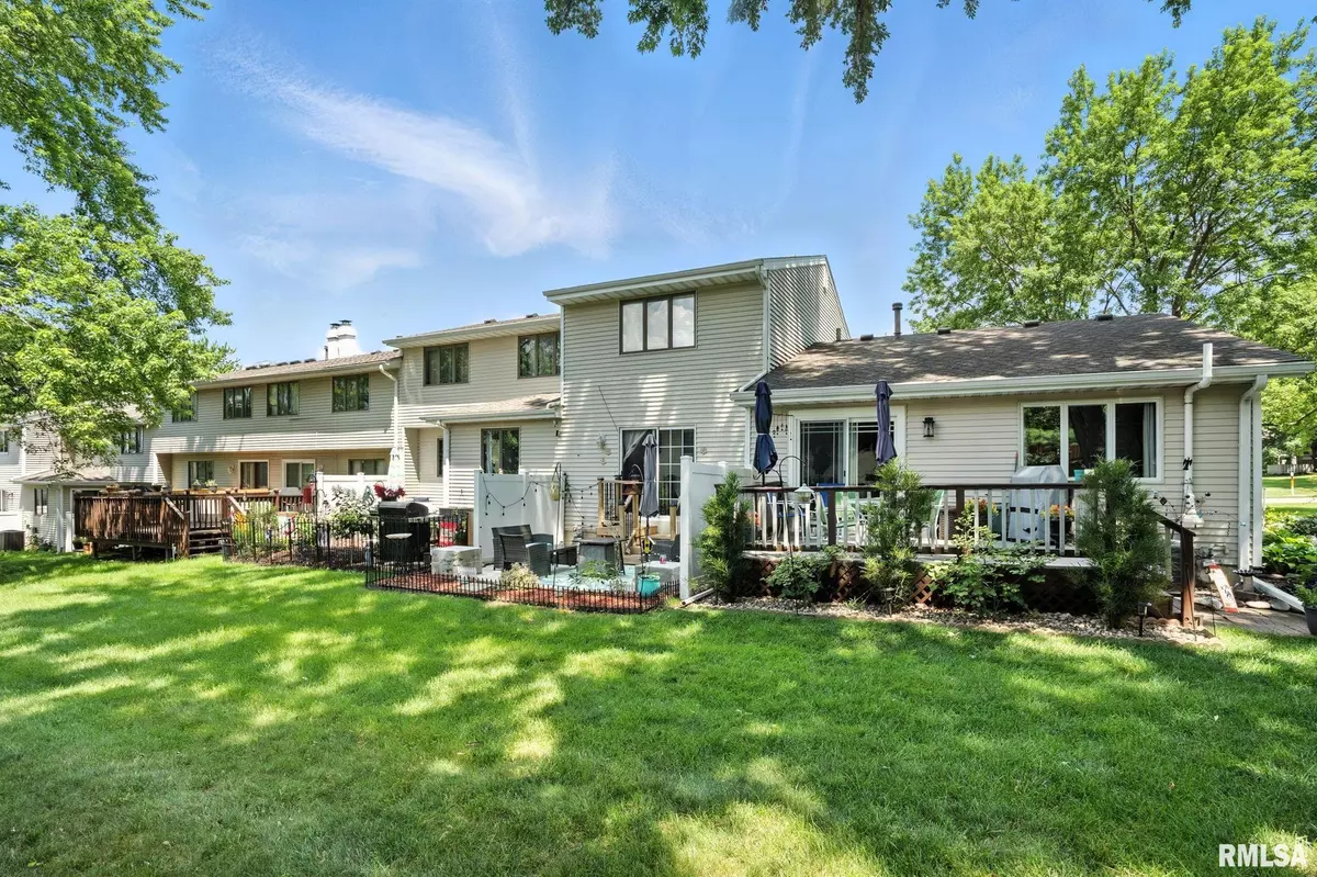 Bettendorf, IA 52722,3295 JOHNATHAN AVE
