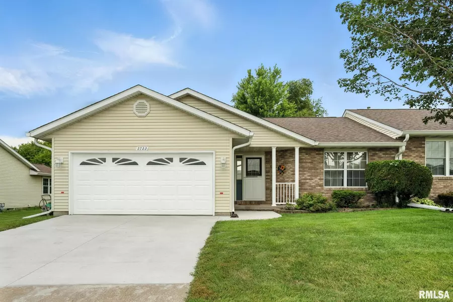2722 LINWOOD CT, Davenport, IA 52806