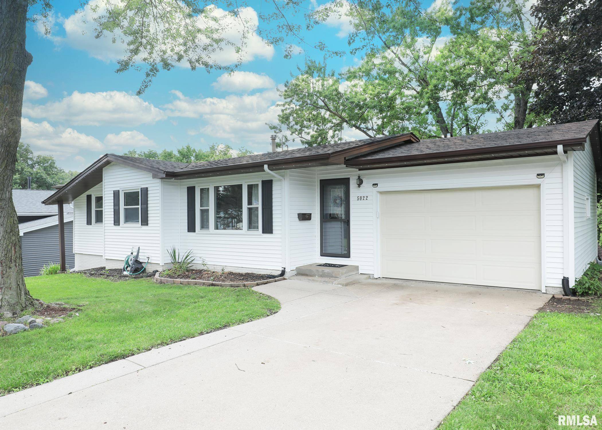 5022 NORTHBROOK CT, Davenport, IA 52806
