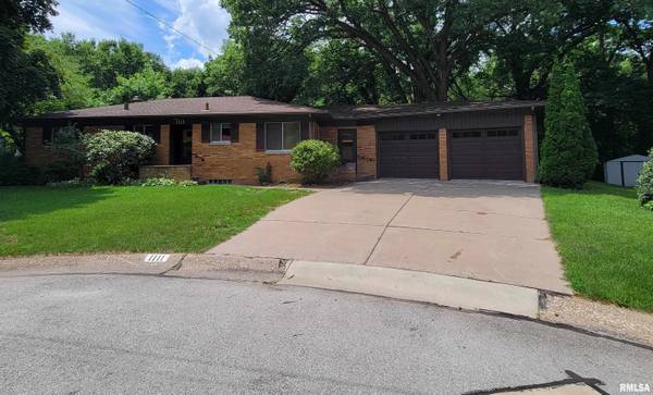1111 52ND Street Court, Moline, IL 61265
