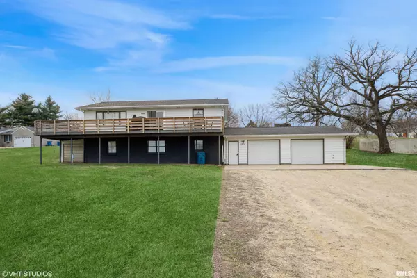 1007 N BLUFF ST, Albany, IL 61230