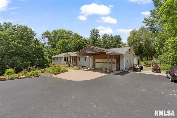 Taylor Ridge, IL 61284-9424,8918 140TH Street West