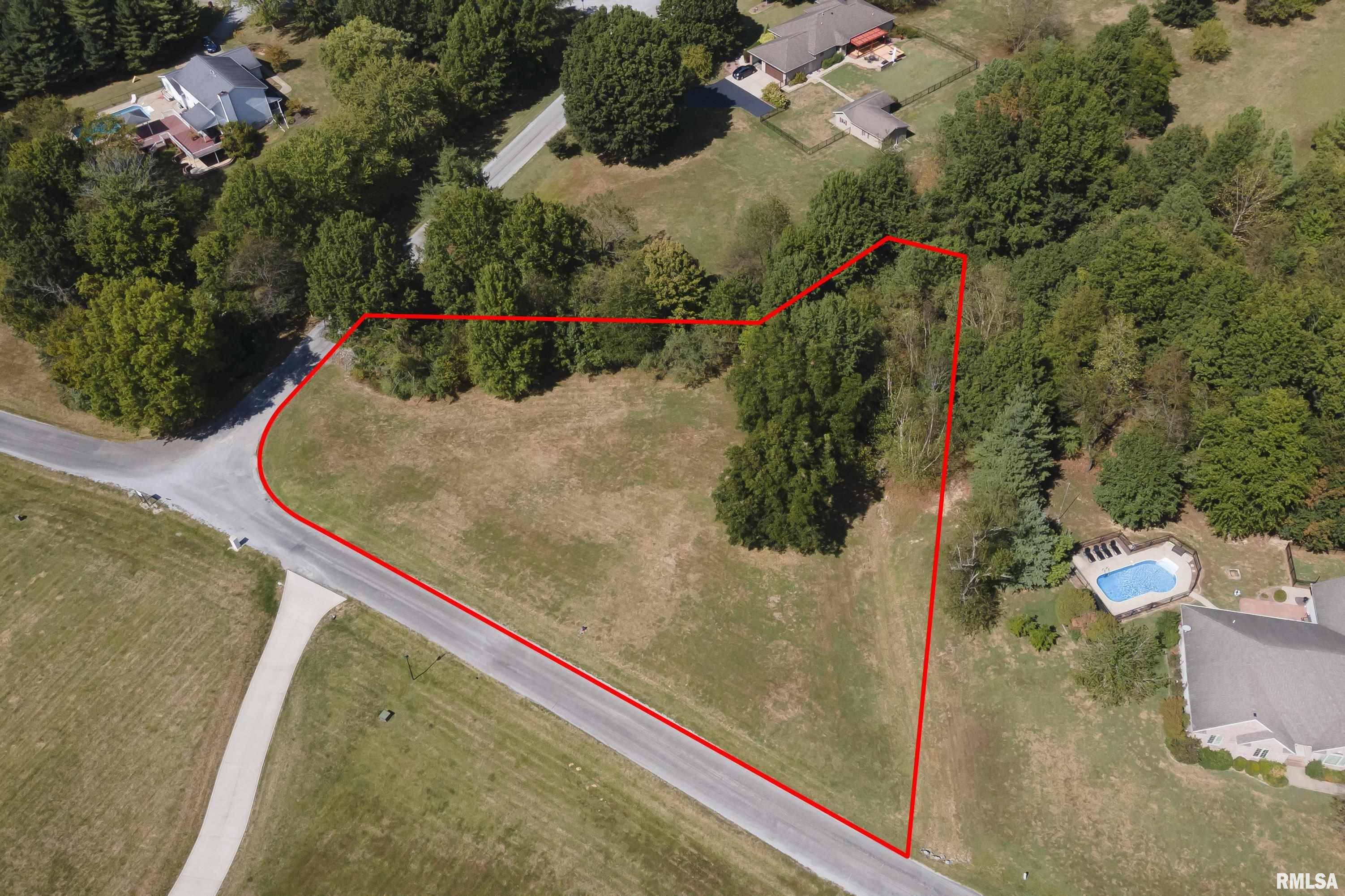 29 DEER RUN DR, Herrin, IL 62948