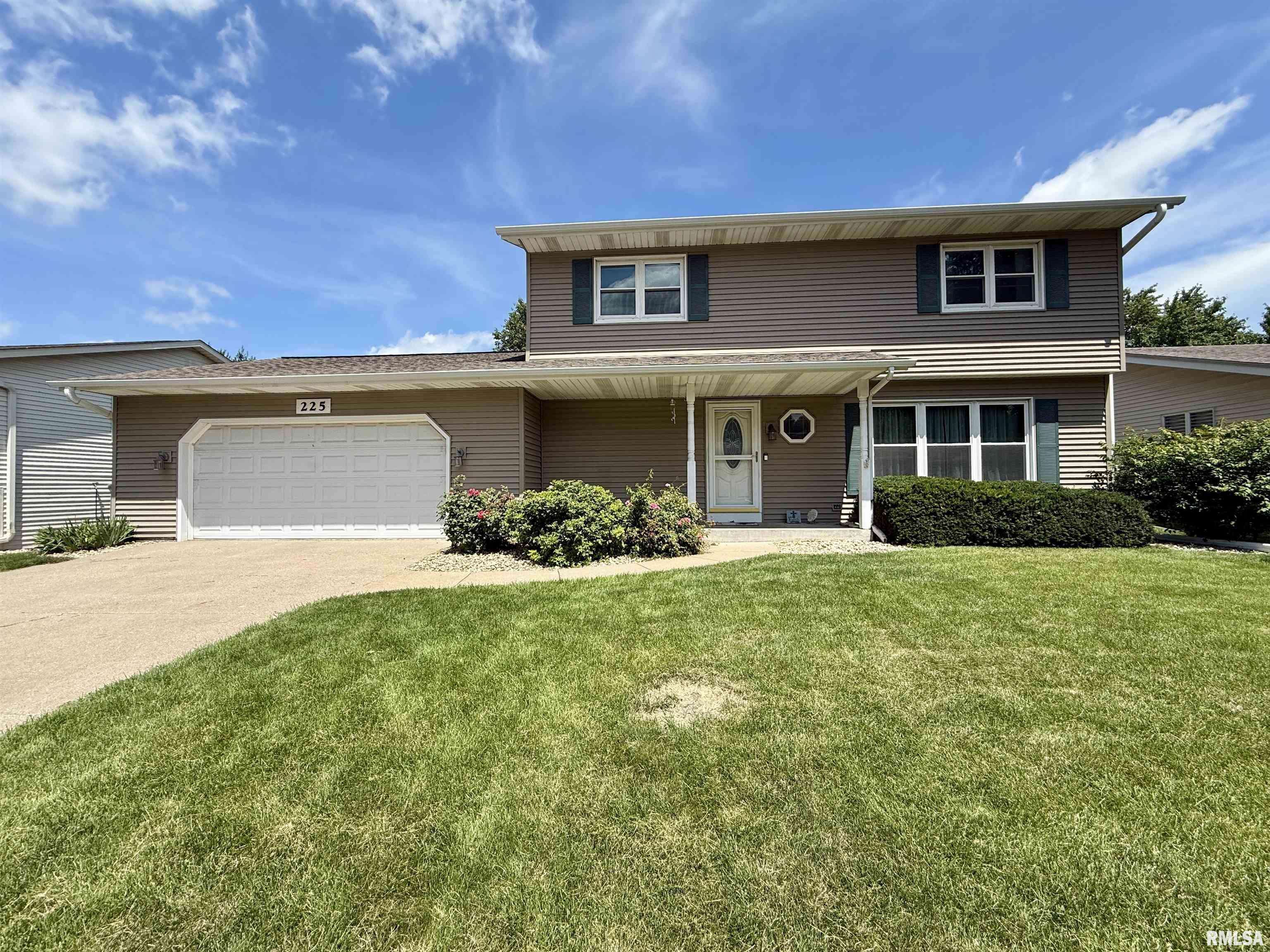 225 38TH AVE, East Moline, IL 61244