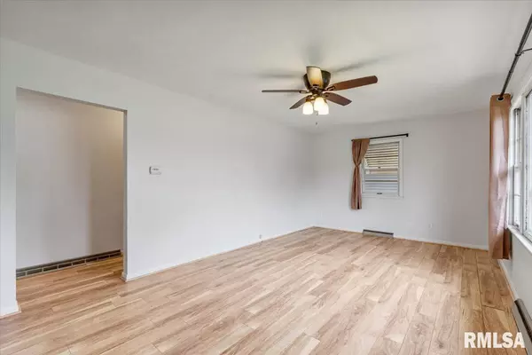 Geneseo, IL 61254-1710,624 E CHESTNUT ST