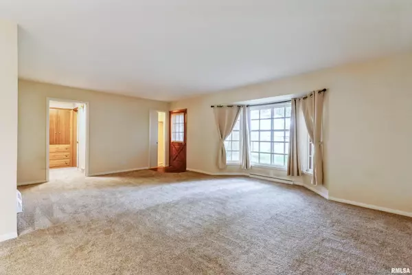 Clinton, IA 52732,1136 BOBETTA CT