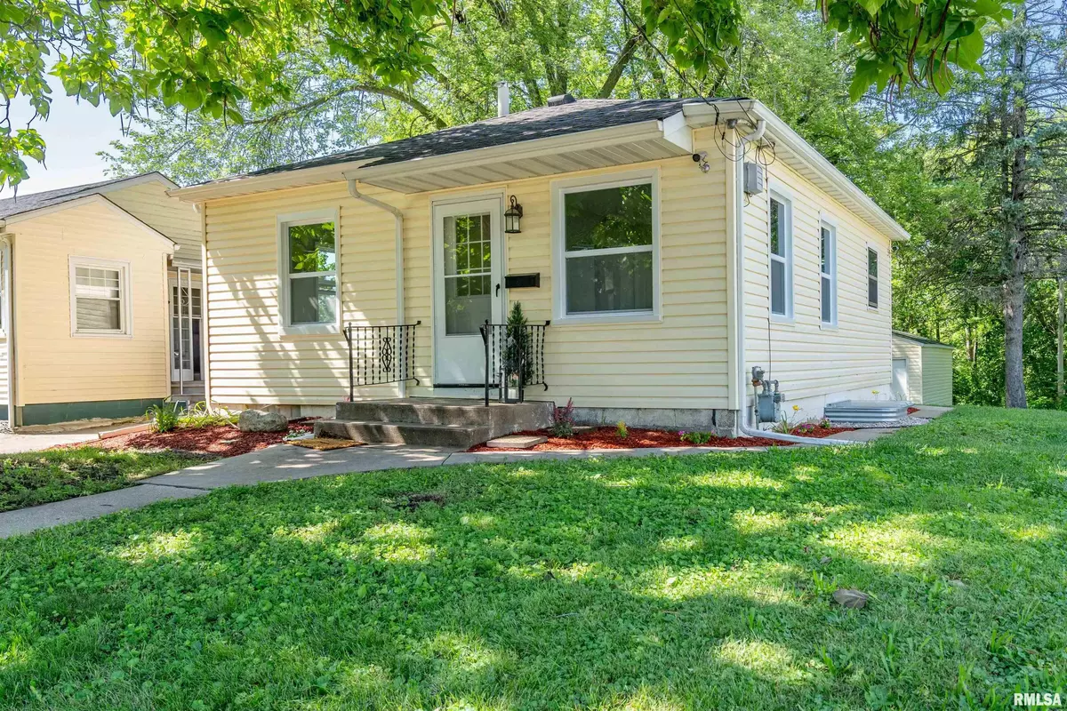 Davenport, IA 52803,1814 E 13TH ST