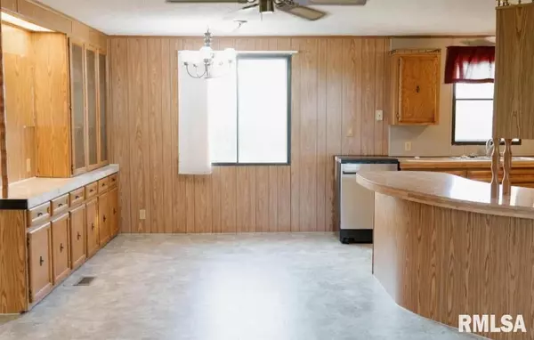 Camp Point, IL 62320,2217 N 2000TH AVE