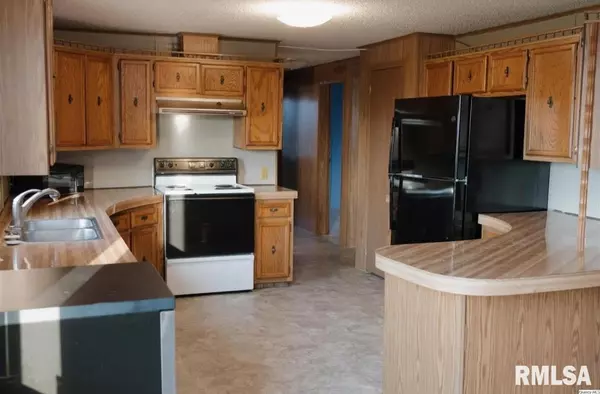 Camp Point, IL 62320,2217 N 2000TH AVE