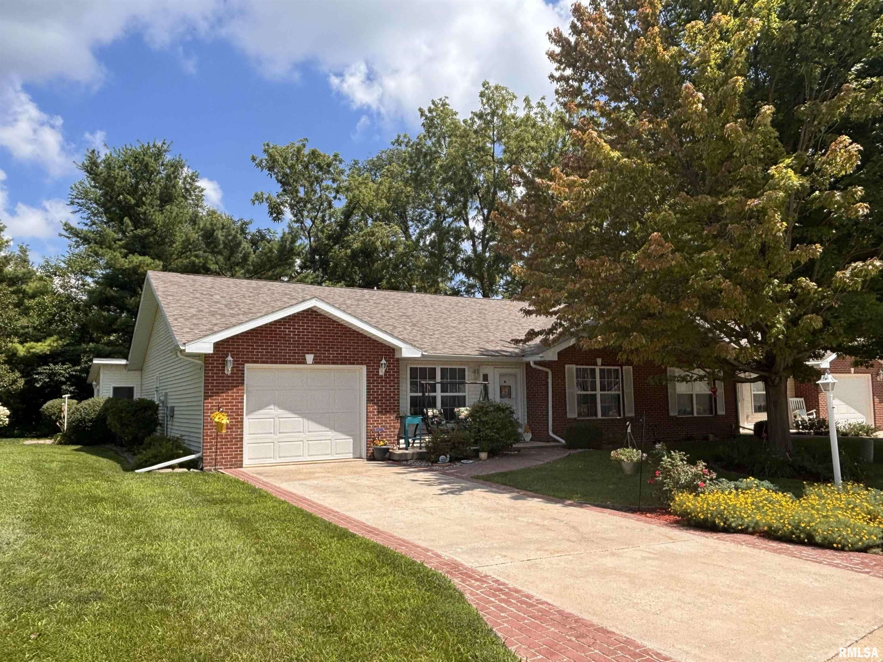 200 S ACORN ST, Kewanee, IL 61443