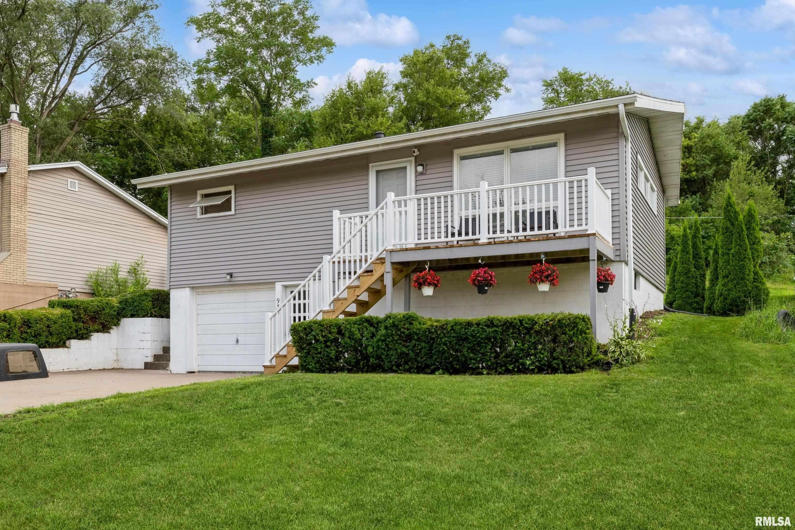 Clinton, IA 52732,935 10TH Avenue South
