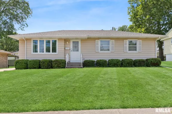 Davenport, IA 52804,3227 W COLORADO ST