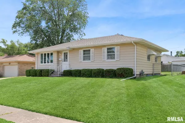 Davenport, IA 52804,3227 W COLORADO ST
