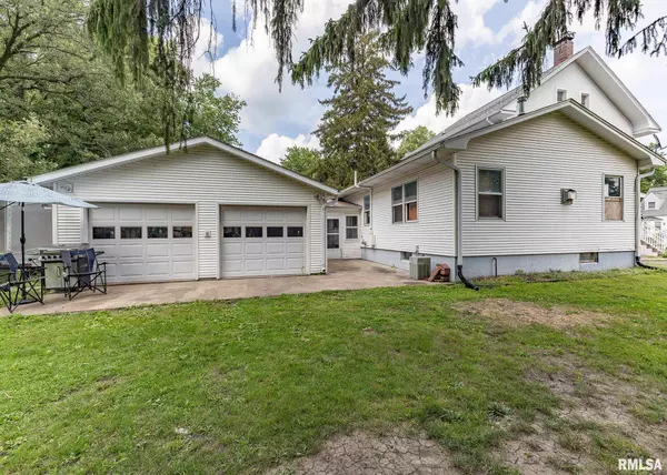 Cambridge, IL 61238,111 N WEST ST