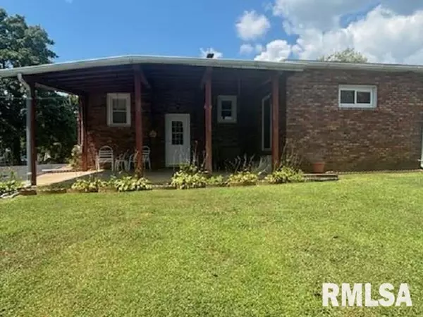 Rosiclare, IL 62982,814 3RD ST