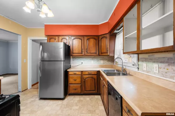 Silvis, IL 61282-1878,510 13TH Avenue A
