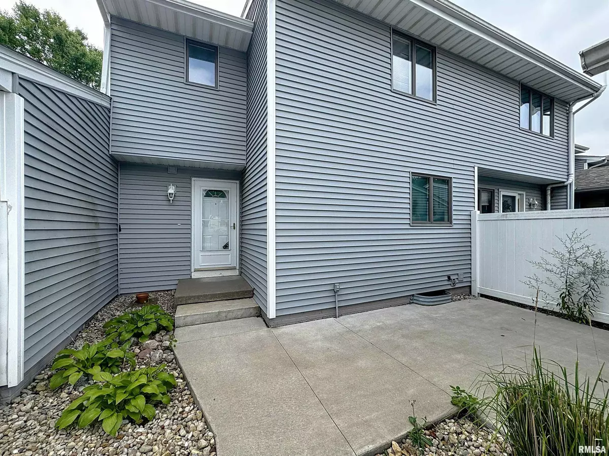 Bettendorf, IA 52722-2880,3518 CEDARVIEW CT