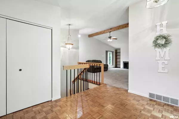 Rock Island, IL 61201,3624 38TH ST #7